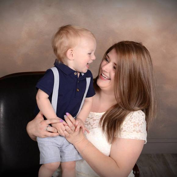 Meet your Posher, Amanda - Picture 1 of 1